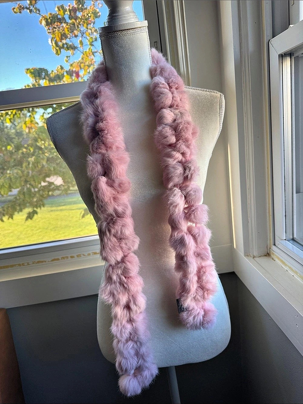 New York & Company Pink Rabbit genuine Fur Scarf Like New